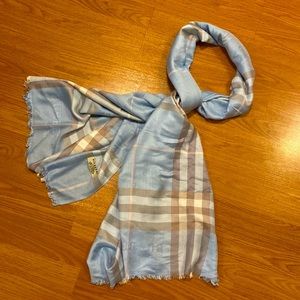 Large baby blue fine cashmere Burberry scarf shawl wrap